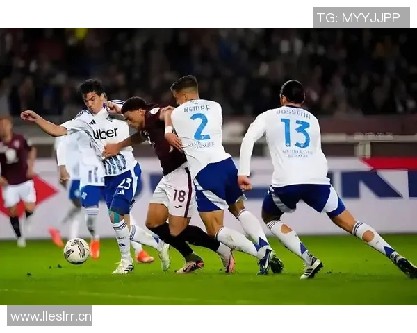 意甲球队之间的综合实力对比与交锋战绩分析