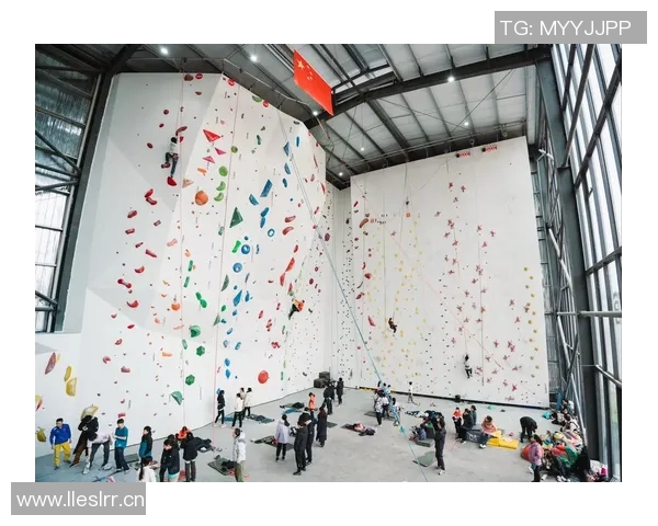 成都攀岩队状态分析与未来发展展望聚焦攀岩运动的热潮与挑战 成都攀岩队状态分析与未来发展展望聚焦攀岩运动的热潮与挑战